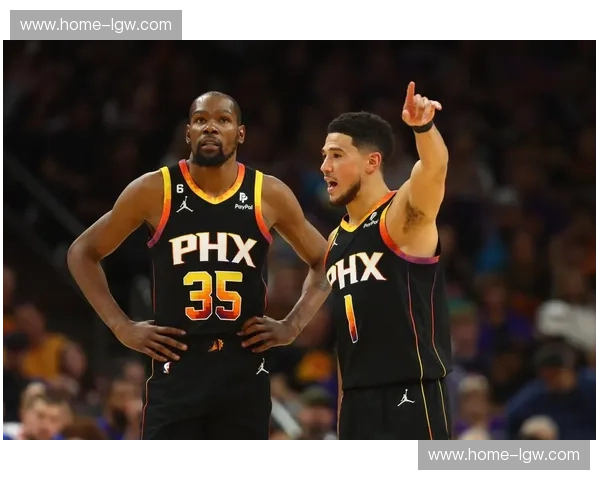 分析太阳进攻体系 二月布克与杜兰特的无球配合频率及效率显著提升